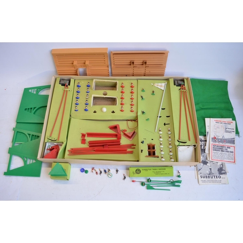 334 - Boxed vintage Subbuteo International table football set with floodlighting (light player figures, so... 