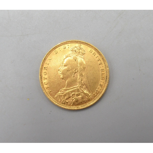 8 - Victoria sovereign, 1889, Sydney mint, 8.0g