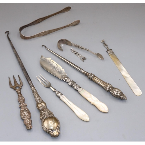 156 - Victorian silver and mother of pearl handle fish knife and fork, Birmingham, 1861, Hilliard & Thomas... 