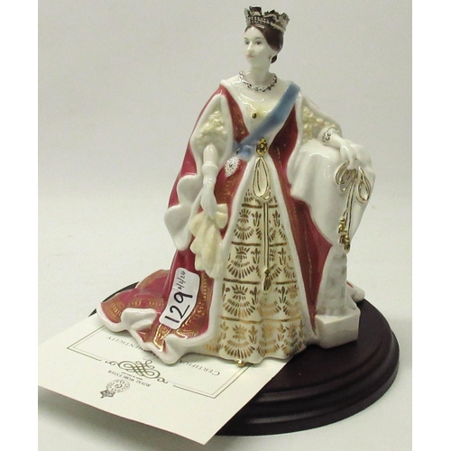 129 - Royal Worcester 'Queens of Britain' collection figurine -  Queen Victoria CW454, limited edition for... 