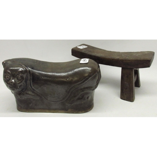 270 - Chinese stoneware head rest modelled as a reclining cat, and a similar wooden head rest, max. L25cm ... 