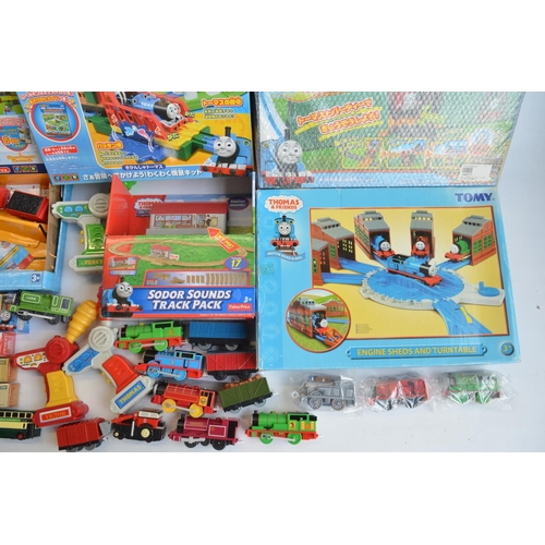 1311 - Collection of Thomas & Friends battery operated plastic model train sets from Tomy and Takara Tomy t... 