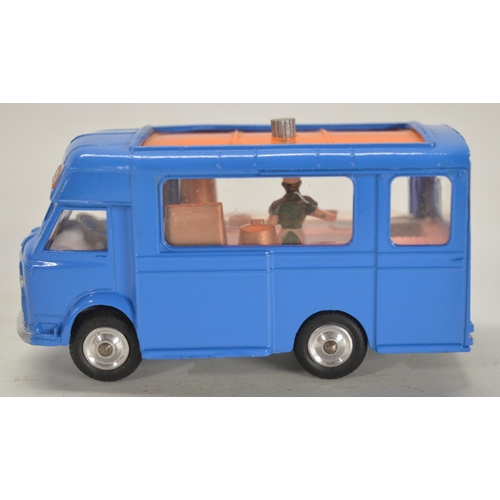 18 - Vintage Corgi Toys 471 Smith's-Karrier Mobile Canteen diecast model van in excellent condition, box ... 