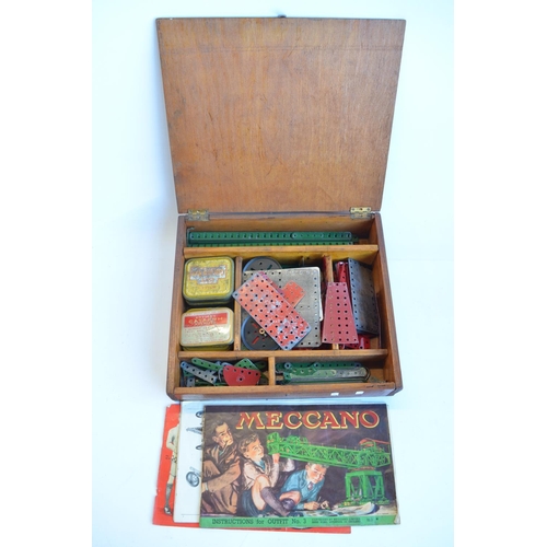 5 - Vintage Meccano set in wooden box with instructions for Outfit No3