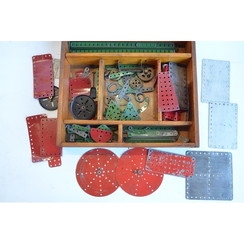 5 - Vintage Meccano set in wooden box with instructions for Outfit No3