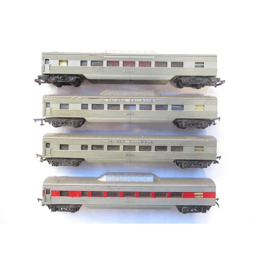 1178 - Set of four Triang 0 gauge luxury coaches