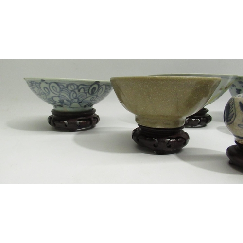 1227 - Collection of Chinese pottery inc. Ming period blue and white and celadon bowl, with 6 wood stands (... 