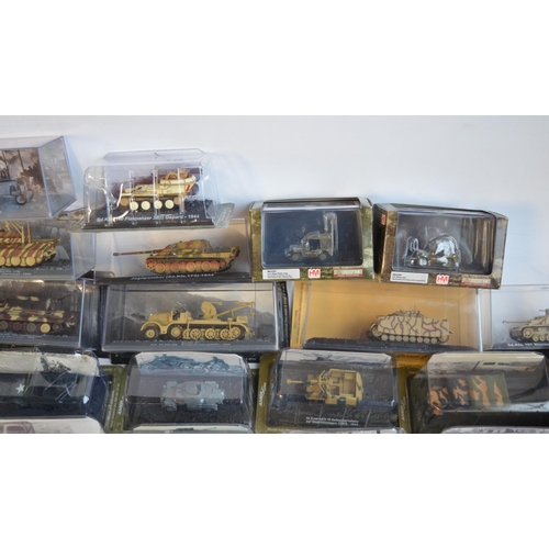 55 - Collection of 1/72 scale World War II era tank models from Hobby Master, Cararama, Blitz 72 etc incl... 
