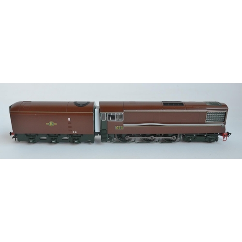 69 - KR Models OO gauge English Electric GT3 4-6-0 Gas Turbine Locomotive with factory fitted DCC Sound. ... 