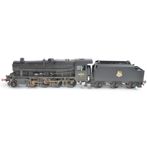 75 - Two weathered OO gauge electric steam train models from Hornby to include Super Detail DCC Ready R23... 