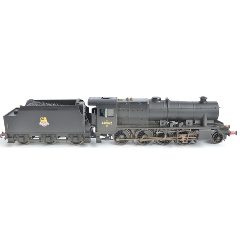 75 - Two weathered OO gauge electric steam train models from Hornby to include Super Detail DCC Ready R23... 