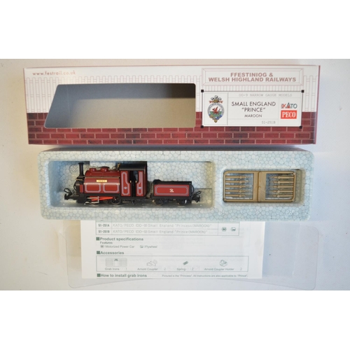 86 - Collection of OO9 1/76 scale narrow gauge models and accessories to include Kato/Peco Ffestiniog & W... 