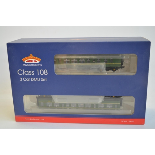 87 - Bachmann OO gauge 32-911A Class 108 3 Car DMU BR green livery with one power car and 2 coaches. Cont... 