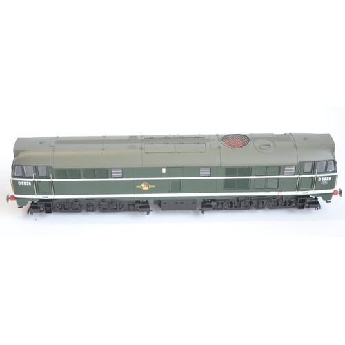 101 - Two OO gauge electric diesel locomotive models to include Hornby Super Detail DCC Ready R3144A BR gr... 