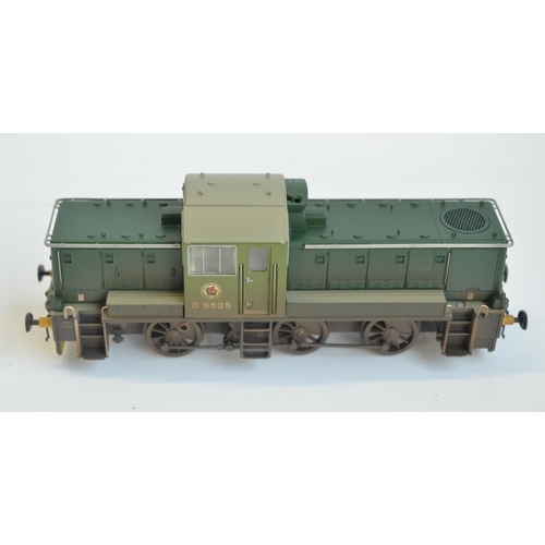 103 - Heljan OO gauge Item 1403 weathered Class 14 diesel-hydraulic locomotive (for Hattons Model Shop) in... 