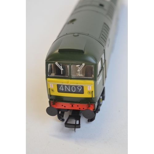 93 - Bachmann Sound Fitted OO gauge electric diesel locomotive model 35-410SF D1565 Class 47 BR two tone ... 