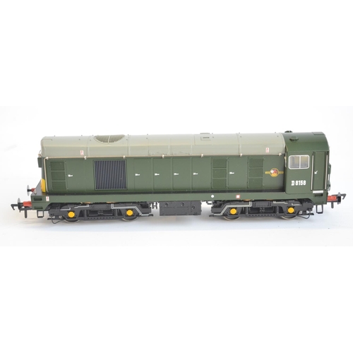 96 - Bachmann DCC Sound OO gauge electric diesel locomotive model 32-033DS Class 20 D8158 BR green livery... 