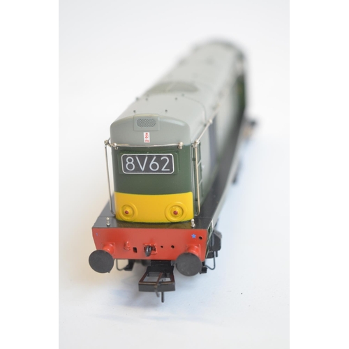 96 - Bachmann DCC Sound OO gauge electric diesel locomotive model 32-033DS Class 20 D8158 BR green livery... 