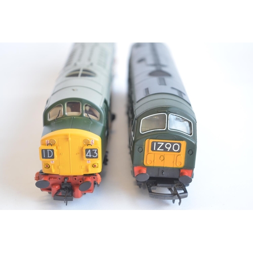 116 - Two OO gauge diesel electric train models to include Bachmann 32-477 Class 40 Diesel D325 Split Head... 