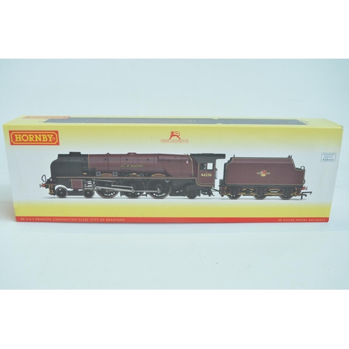 118 - Hornby OO gauge R3241 BR 4-6-2 Princess Coronation Class 