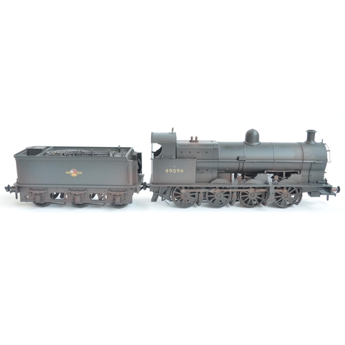 122 - Bachmann OO gauge 31-479 weathered Class G2A 49094 BR black late crest in near mint condition with i... 