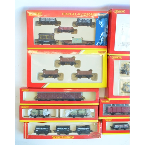 132 - Collection of boxed Hornby OO gauge goods wagons to include R6204 weathered 75 Ton Breakdown Crane 