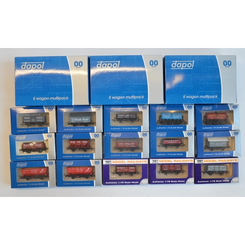 135 - Collection of OO gauge rolling stock from Dapol to include 3s 5 wagon multipacks (B500Multi Cattle W... 