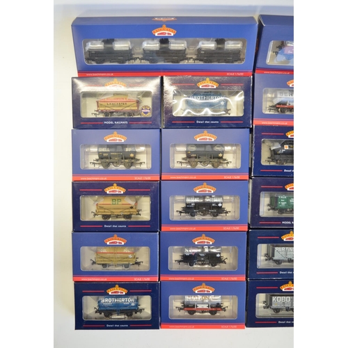 140 - Thirty two boxed OO gauge goods wagons/rolling stock models from Bachmann to include 34-330 50Ft Sta... 