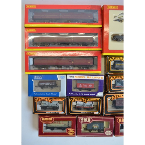 144 - Collection of OO gauge rolling stock models from Hornby, Dapol, Airfix and Mainline, box contents mo... 