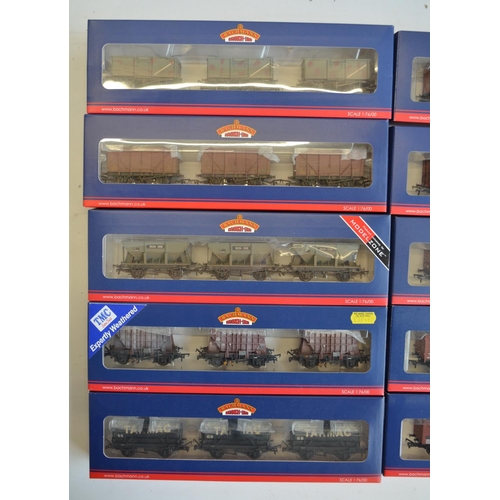 145 - Twenty five OO gauge goods wagons sets from Bachmann (and 1x Dapol) to include 5x weathered 3 wagon ... 