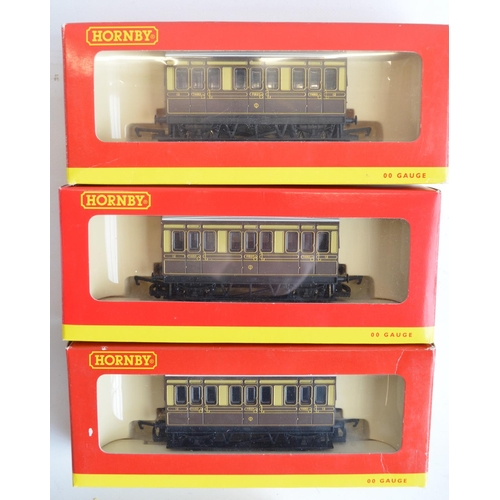 151 - Collection of OO gauge passenger coaches and vans to include boxed Bachmann 39-420 BR Mk1 Post Offic... 