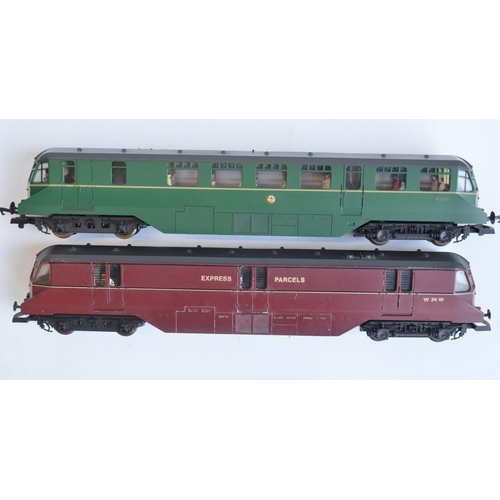 151 - Collection of OO gauge passenger coaches and vans to include boxed Bachmann 39-420 BR Mk1 Post Offic... 