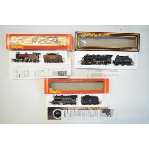 156 - Three OO gauge electric steam train models to include Hornby R259 BR black Class D41/1 62700 