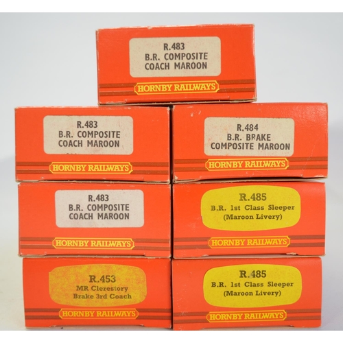 158 - Fifteen boxed Hornby OO gauge passenger coaches, all appear in excellent to near mint little used co... 