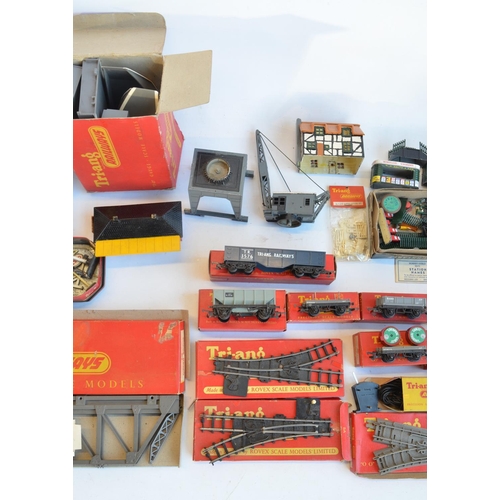 161 - Collection of vintage Tri-ang OO gauge railway models and accessories to include Power Unit No1, tra... 