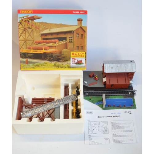 167 - Collection of OO gauge model railway mostly industrial related scenic accessories from Hornby and Ho... 