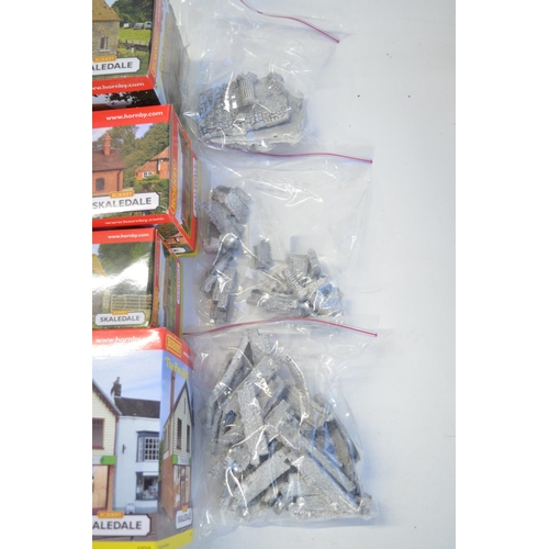 170 - Collection of OO gauge model railway scenic accessories from Hornby, Hornby Skaledale, Bachmann Scen... 