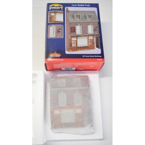 172 - Collection of OO gauge model railway half/low relief model buildings from Hornby Skaledale and Bachm... 