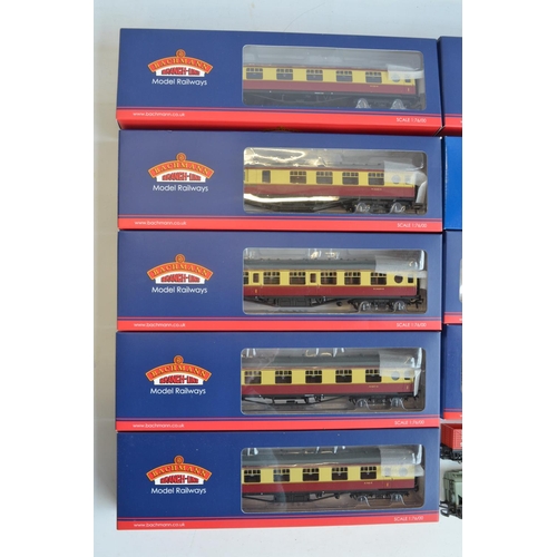 178 - Collection of OO gauge model railway coaches and goods wagons to include 6x boxed as new Bachmann LM... 