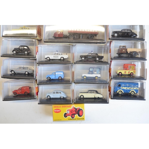 183 - Twenty six boxed as new 1/76 scale OO gauge diecast model vehicles from Hornby Skale Autos to includ... 