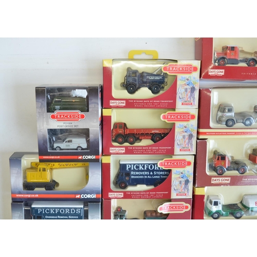 184 - Thirty boxed 1/76 scale OO gauge diecast Trackside model vehicles/vehicle sets from Corgi and Lledo ... 