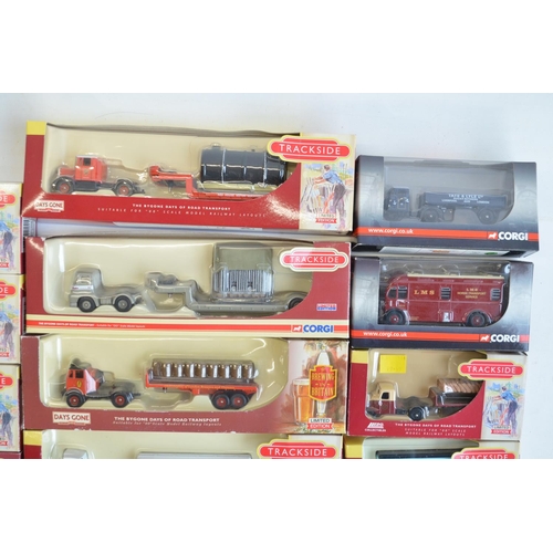 184 - Thirty boxed 1/76 scale OO gauge diecast Trackside model vehicles/vehicle sets from Corgi and Lledo ... 