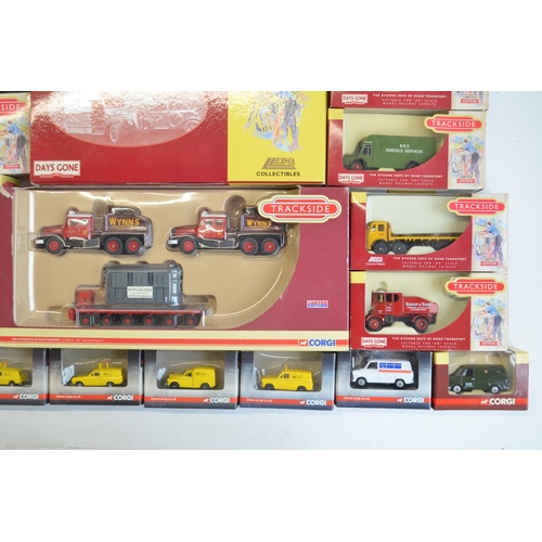 185 - Thirty boxed 1/76 scale OO gauge diecast Trackside model vehicles/vehicle sets from Corgi and Lledo ... 