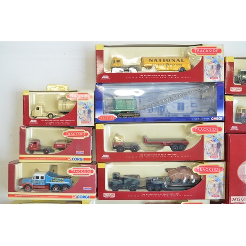 185 - Thirty boxed 1/76 scale OO gauge diecast Trackside model vehicles/vehicle sets from Corgi and Lledo ... 