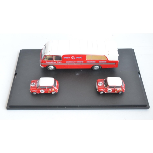 202 - Forty 1/76 scale OO gauge diecast vehicle models from Oxford Diecast to include Commercial, Haulage,... 