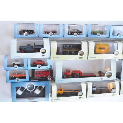 205 - Twenty five 1/76 scale OO gauge diecast vehicle models from Oxford Diecast to include Commercial, Ag... 