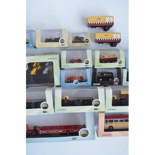 206 - Twenty six 1/76 scale OO gauge diecast vehicle models from Oxford Diecast to include Commercial, Hau... 