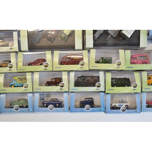 208 - Thirty 1/76 scale OO gauge diecast vehicle models from Oxford Diecast to include Commercial, Haulage... 