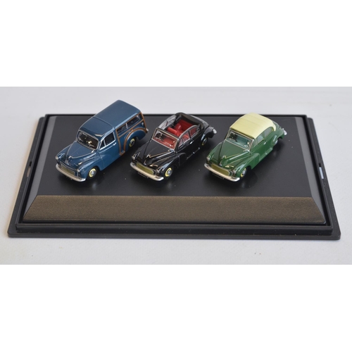 208 - Thirty 1/76 scale OO gauge diecast vehicle models from Oxford Diecast to include Commercial, Haulage... 