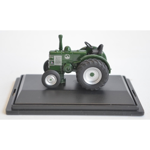 210 - Thirty 1/76 scale OO gauge diecast vehicle models from Oxford Diecast to include Commercial and Auto... 